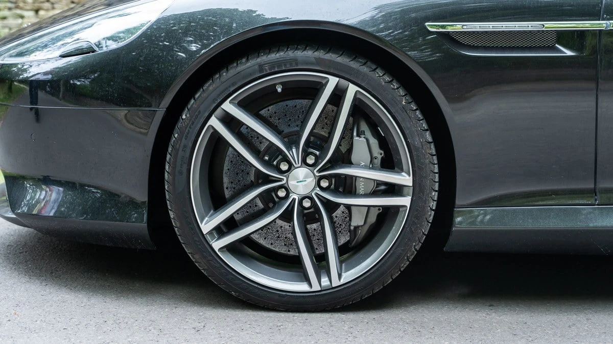 2014 Aston Martin DB9 - Image 14 of 31