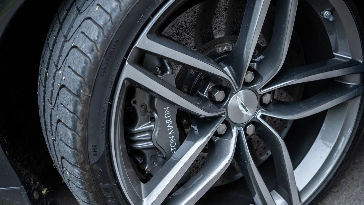 2014 Aston Martin DB9 - Image 18 of 31