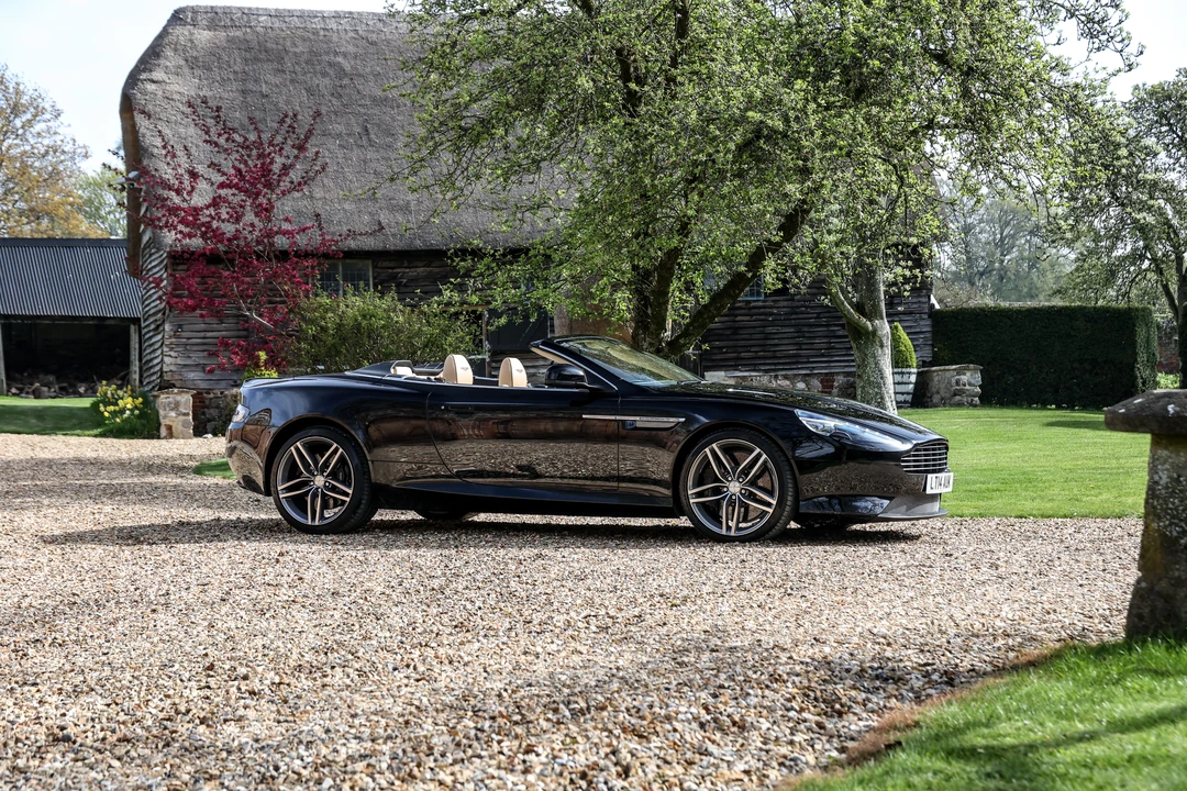 2014 Aston Martin DB9 - Image 16 of 18