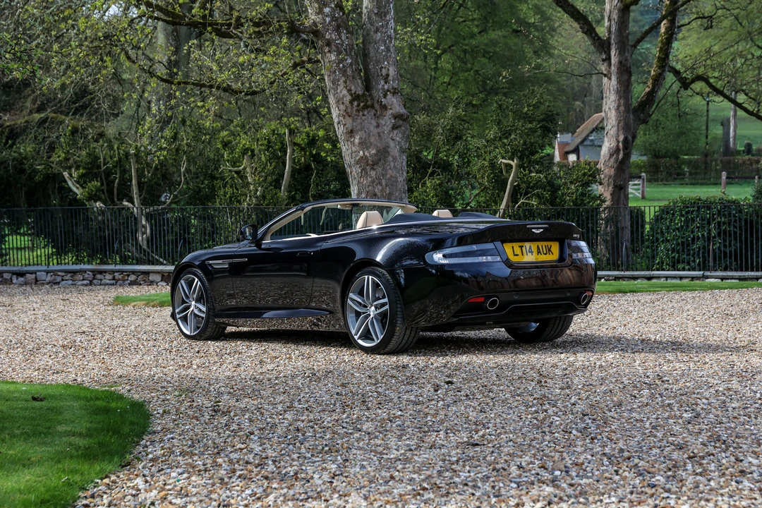 2014 Aston Martin DB9 - Image 17 of 18