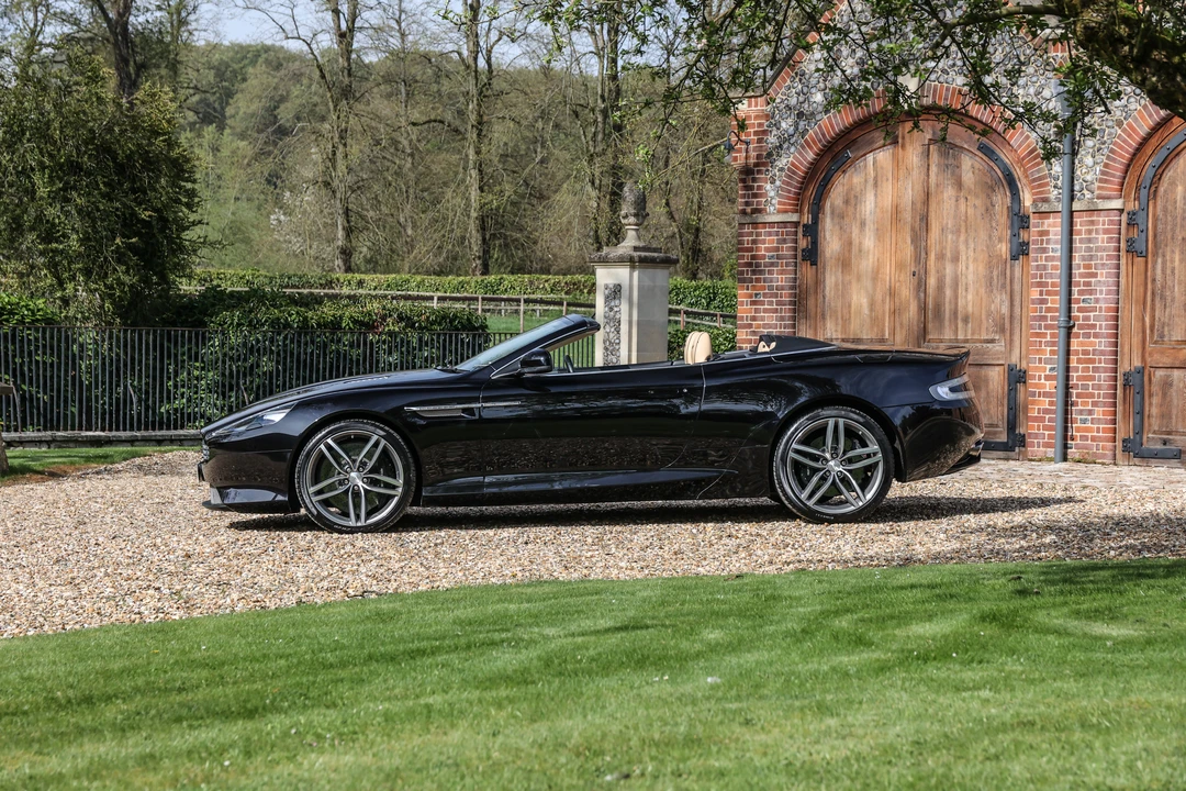 2014 Aston Martin DB9 - Image 8 of 18