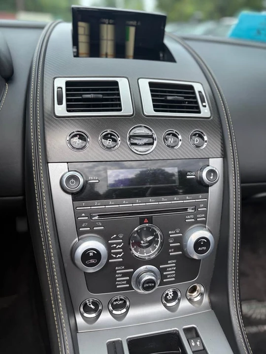 2014 Aston Martin DB9 - Image 15 of 18