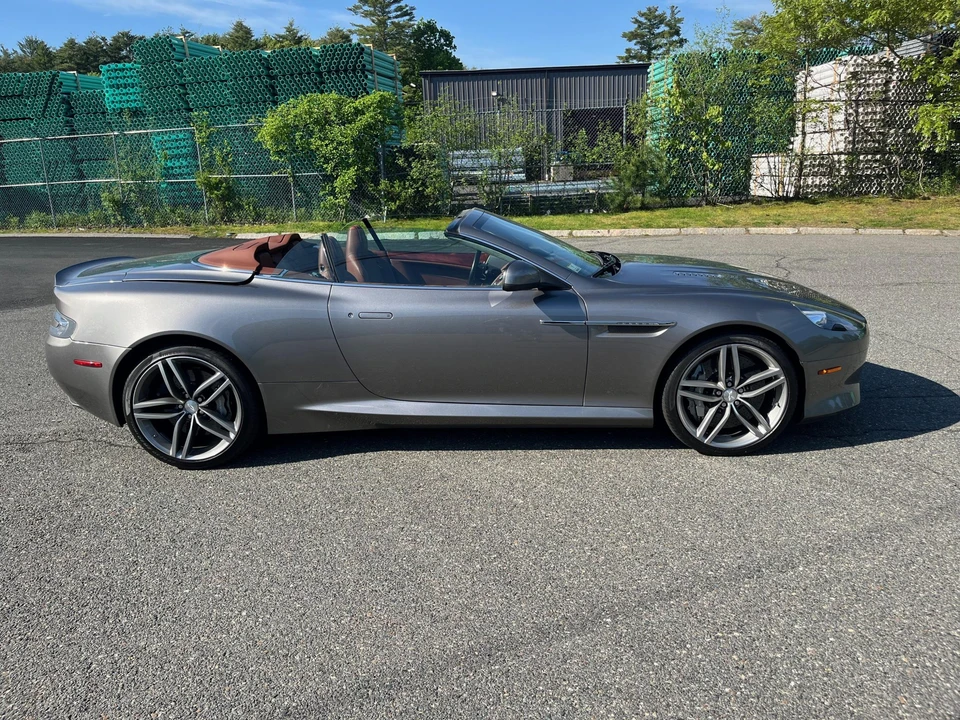 2014 Aston Martin DB9 - Image 17 of 31