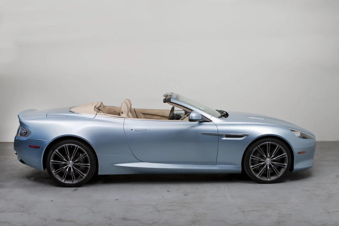 2014 Aston Martin DB9 - Image 16 of 31