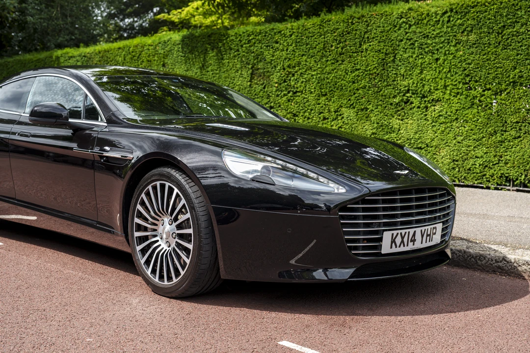 2014 Aston Martin Rapide - Image 27 of 31