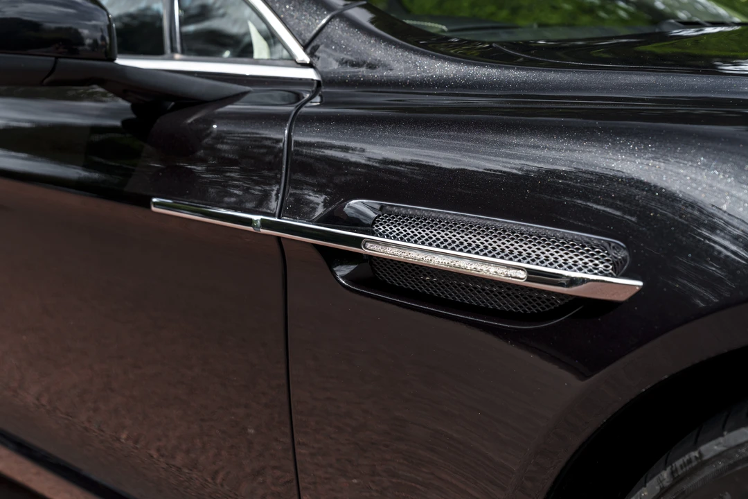 2014 Aston Martin Rapide - Image 28 of 31