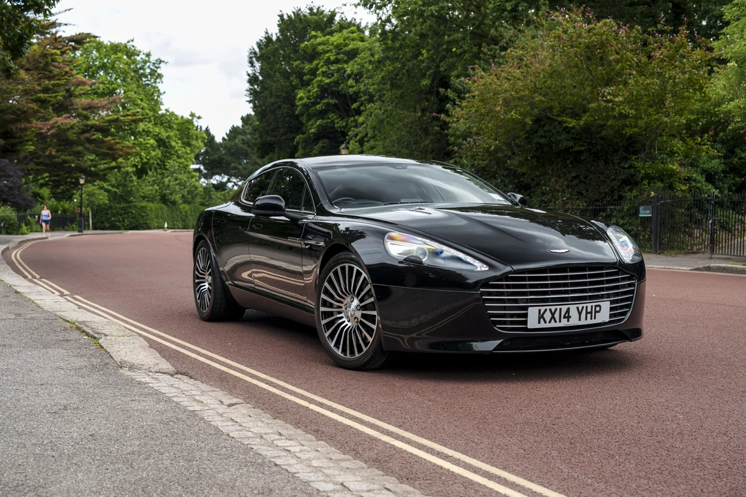 2014 Aston Martin Rapide - Image 9 of 31