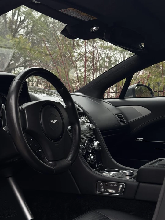 2014 Aston Martin Rapide - Image 16 of 31