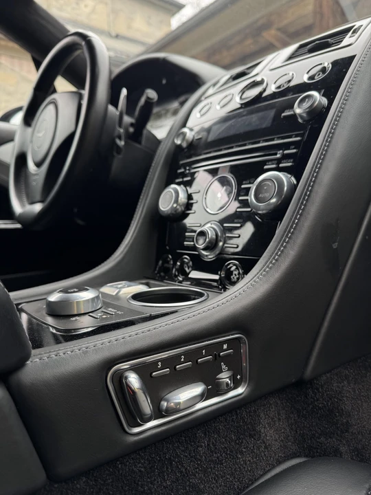 2014 Aston Martin Rapide - Image 19 of 31