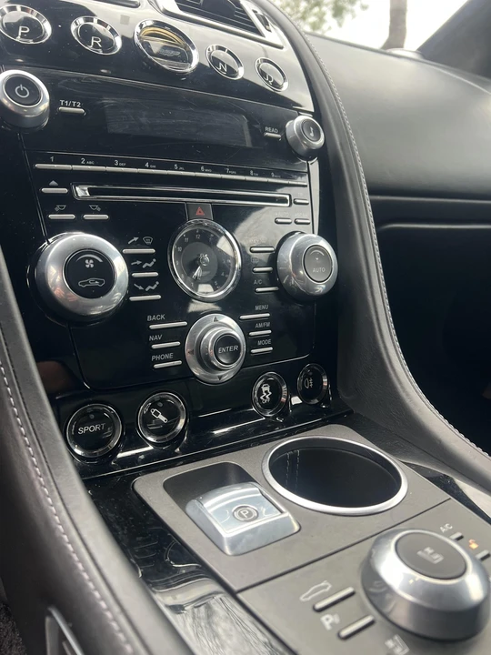 2014 Aston Martin Rapide - Image 21 of 31