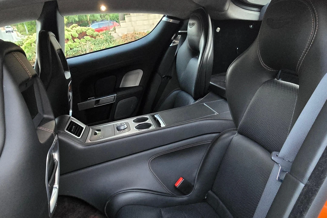 2014 Aston Martin Rapide - Image 27 of 31