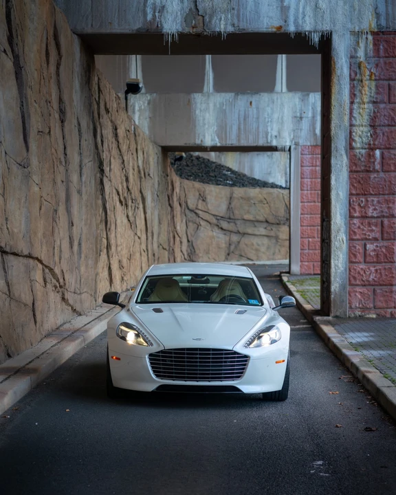 2014 Aston Martin Rapide - Image 7 of 31