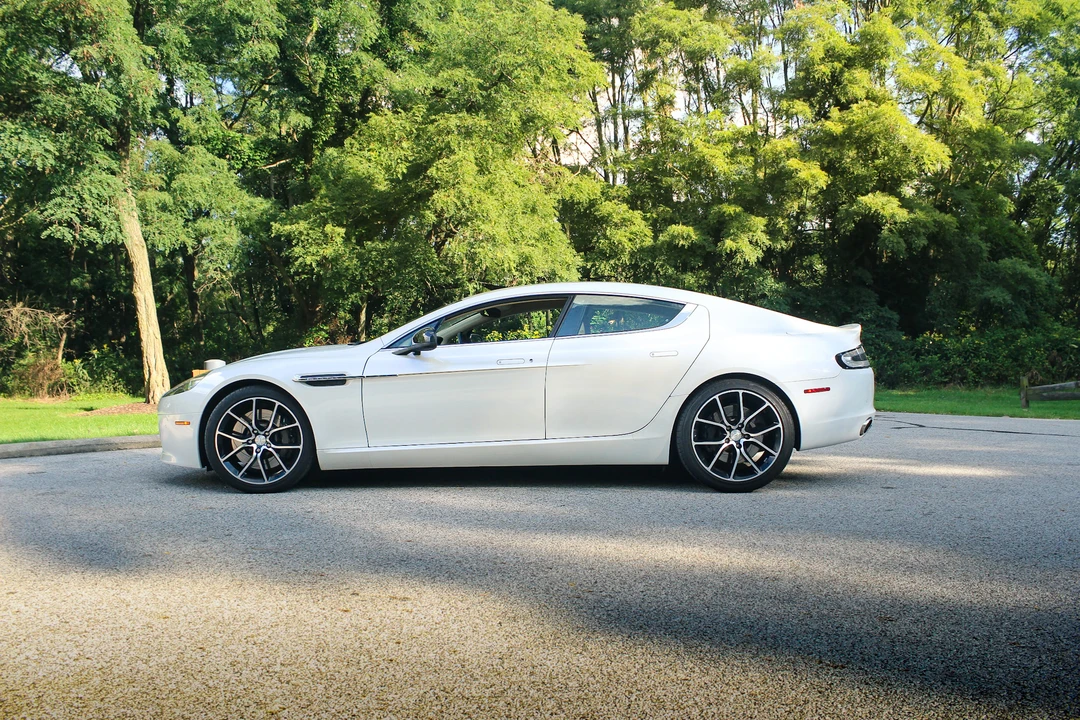 2014 Aston Martin Rapide - Image 7 of 31