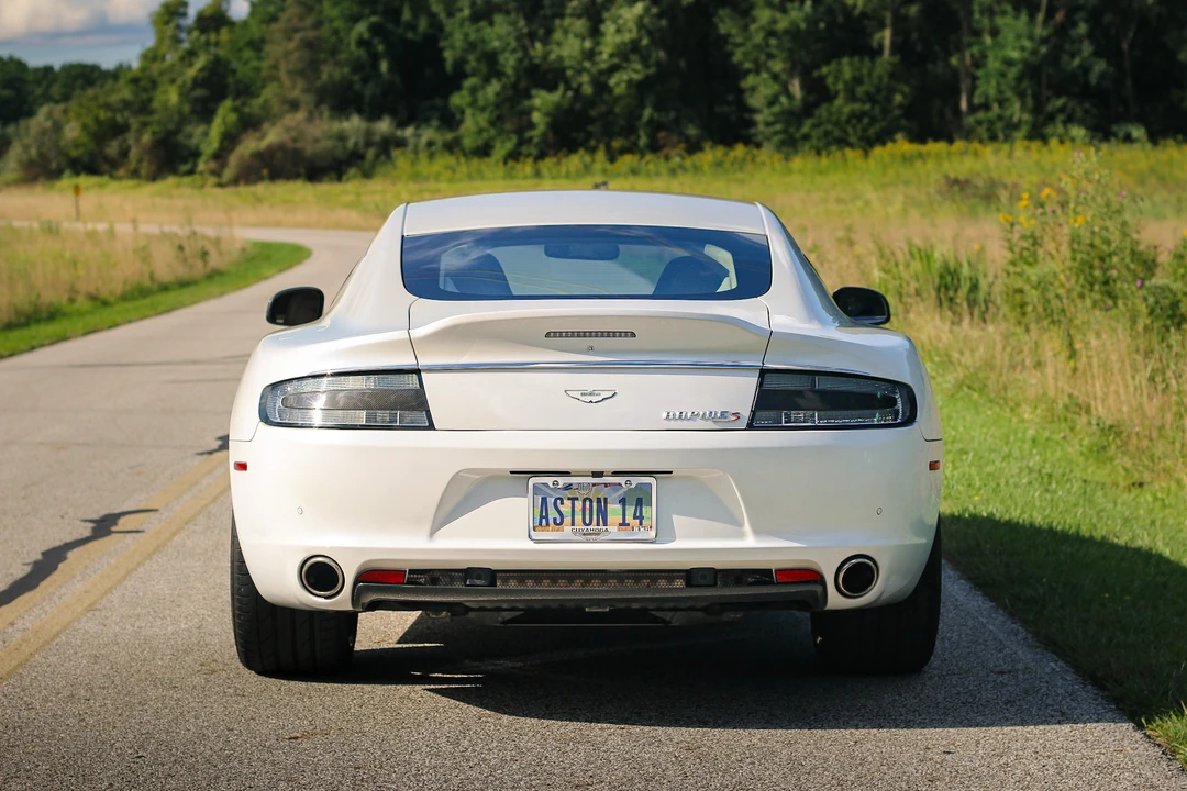 2014 Aston Martin Rapide - Image 10 of 31