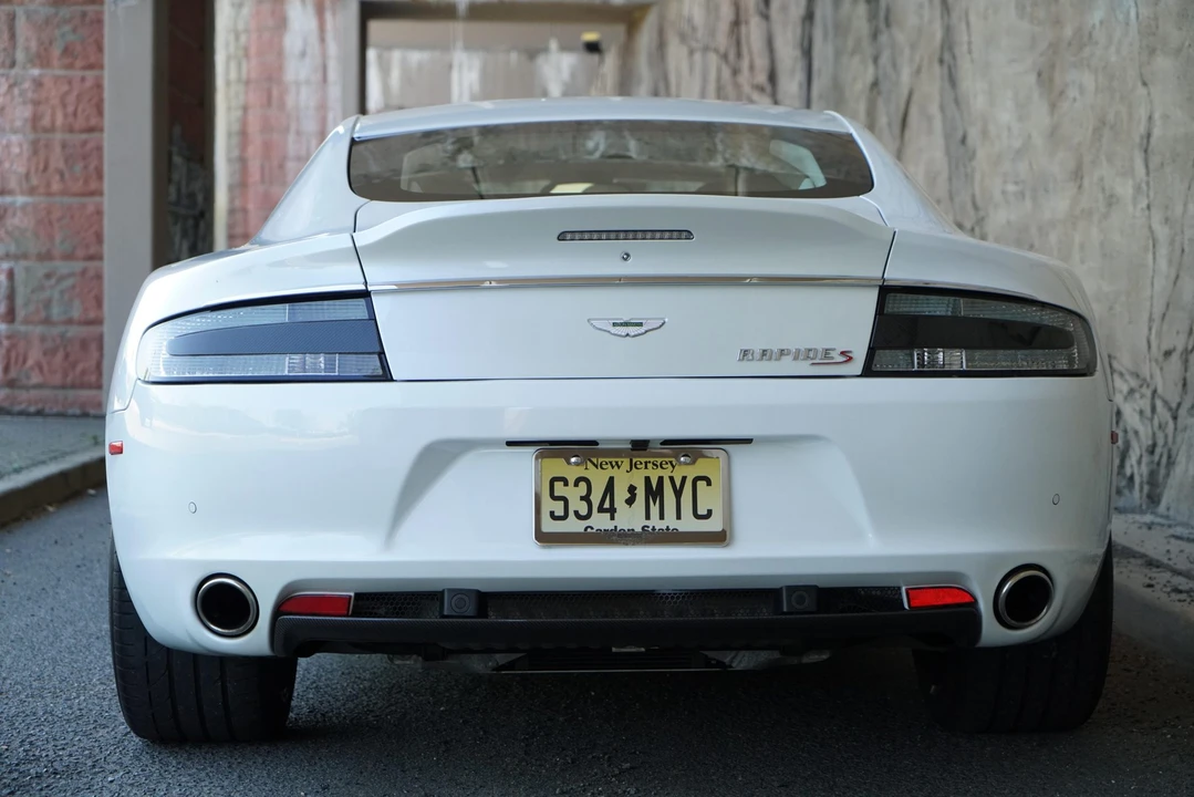 2014 Aston Martin Rapide - Image 20 of 31