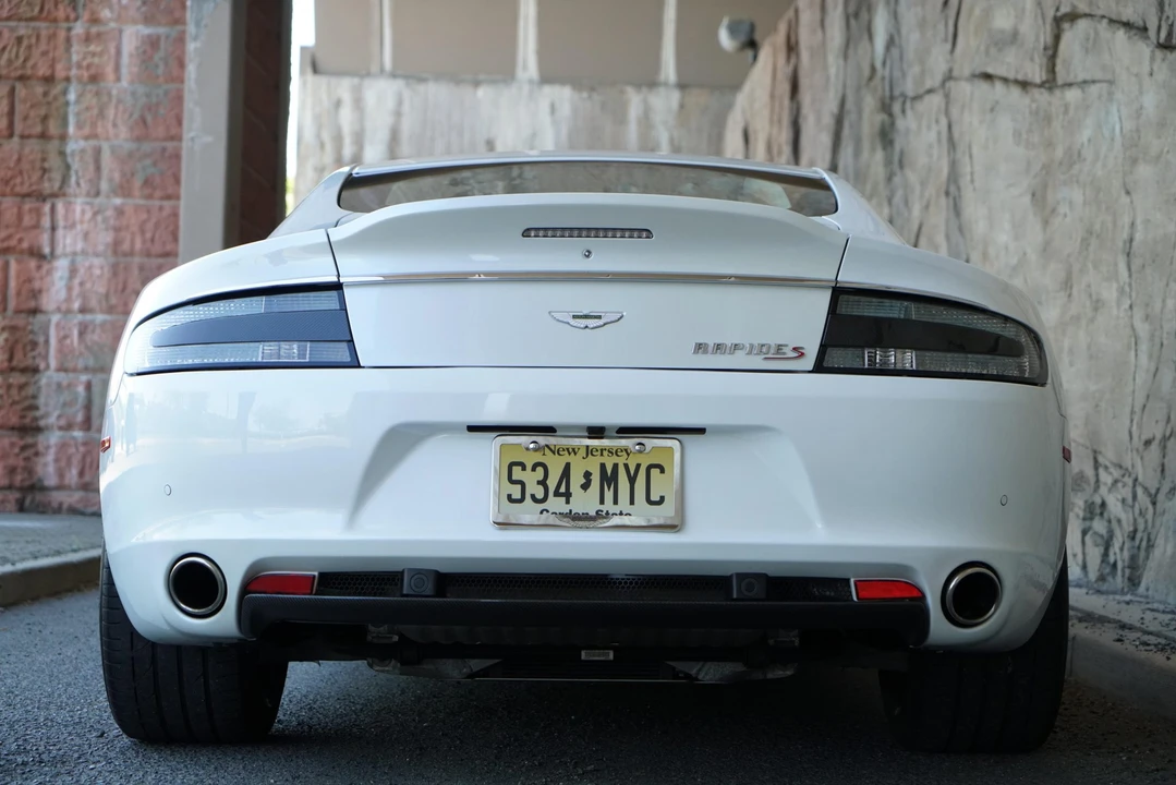 2014 Aston Martin Rapide - Image 21 of 31