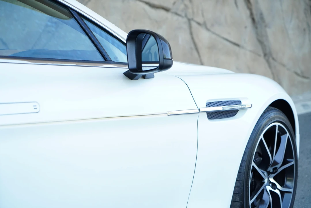 2014 Aston Martin Rapide - Image 30 of 31