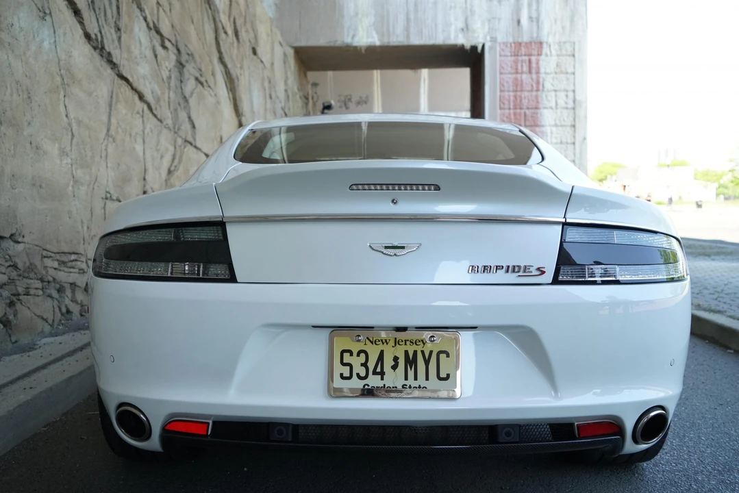2014 Aston Martin Rapide - Image 22 of 31