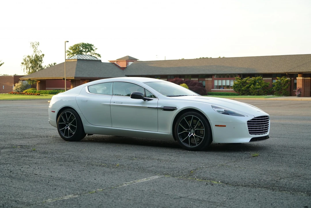2014 Aston Martin Rapide - Image 3 of 31