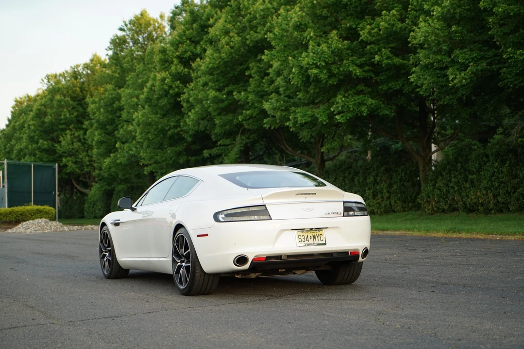 2014 Aston Martin Rapide - Image 17 of 31