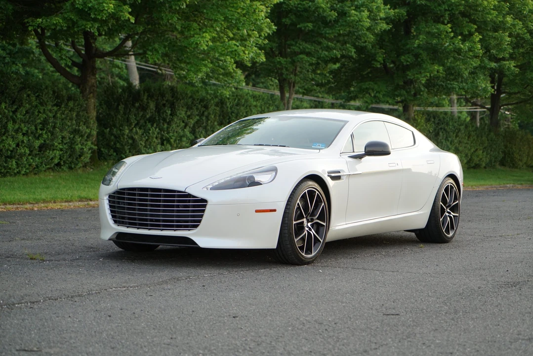 2014 Aston Martin Rapide - Image 10 of 31