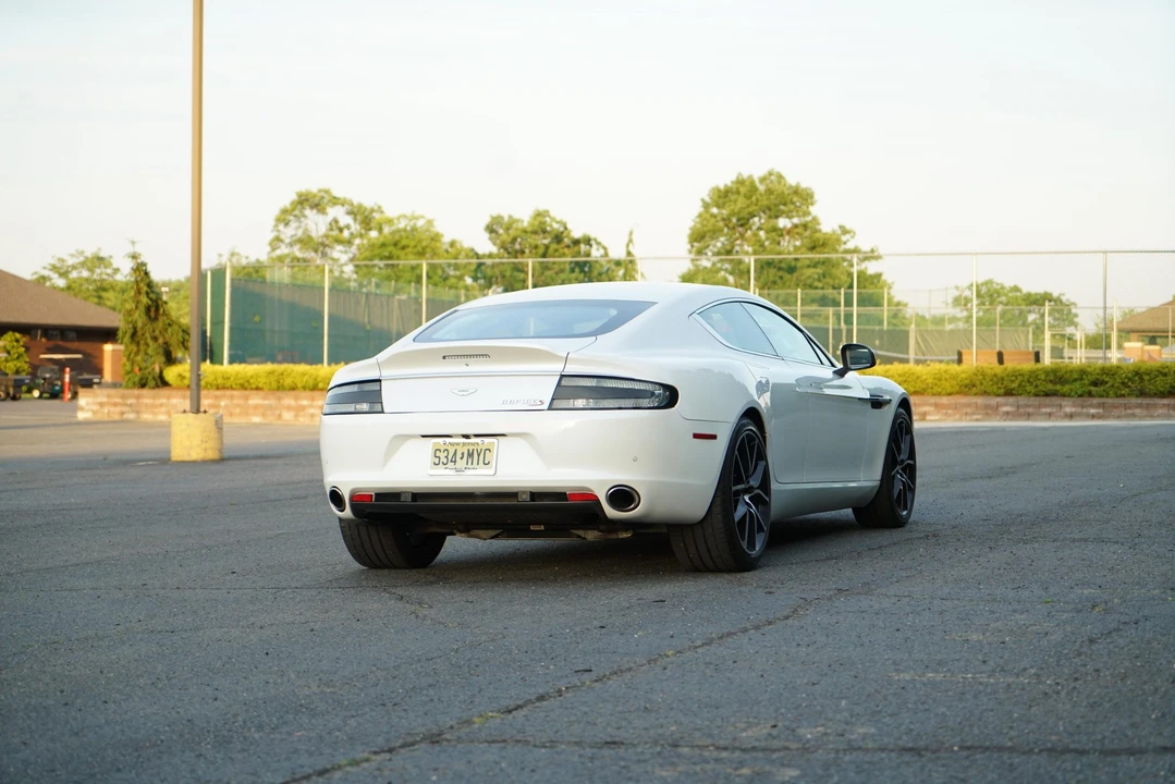2014 Aston Martin Rapide - Image 24 of 31