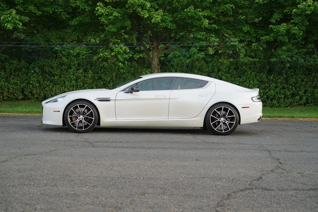 2014 Aston Martin Rapide - Image 14 of 31