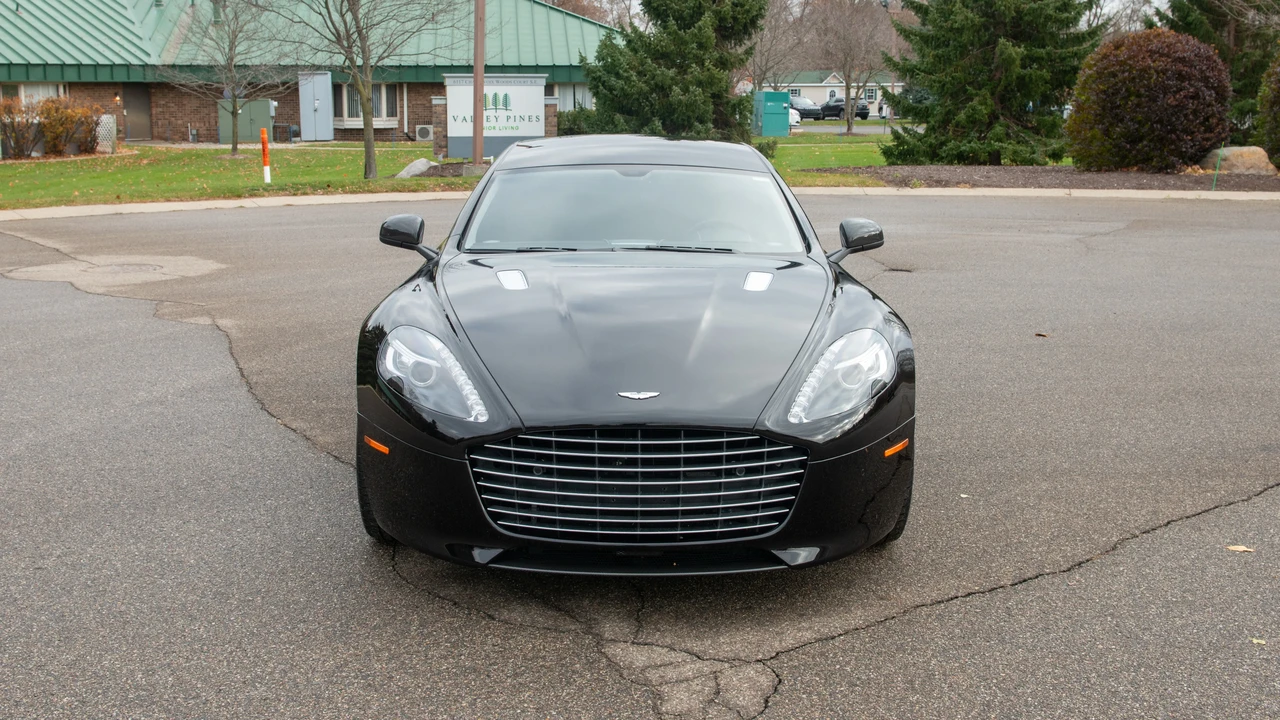 2014 Aston Martin Rapide - Image 2 of 31