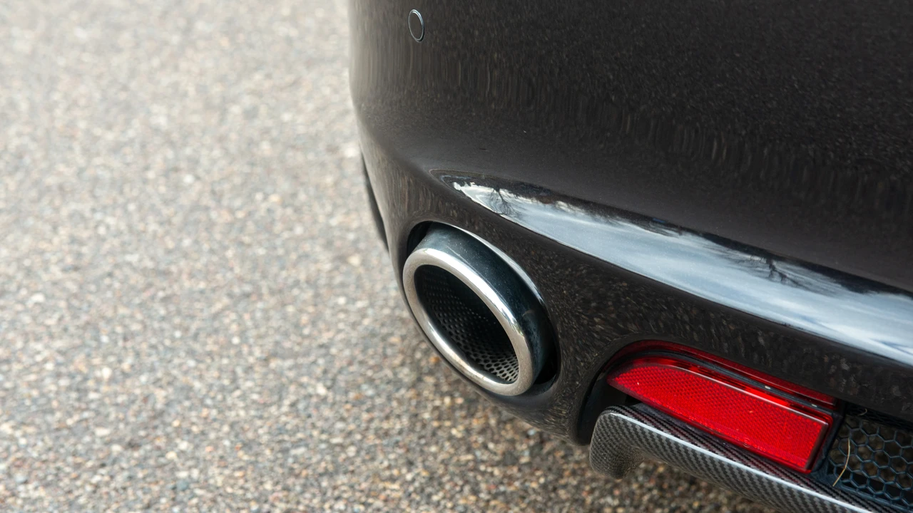 2014 Aston Martin Rapide - Image 26 of 31