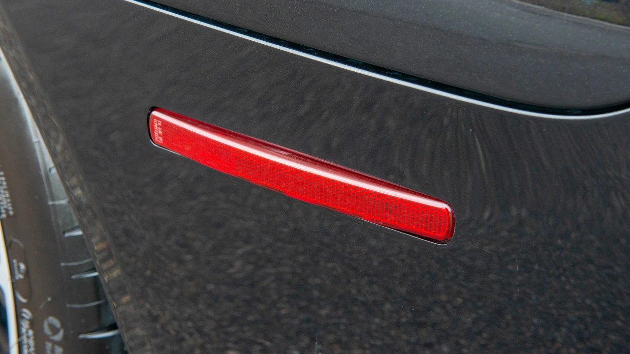 2014 Aston Martin Rapide - Image 25 of 31
