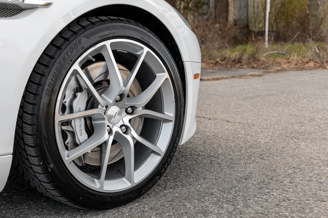2014 Aston Martin Rapide - Image 23 of 31