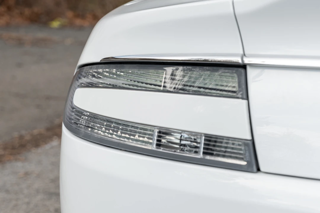 2014 Aston Martin Rapide - Image 19 of 31