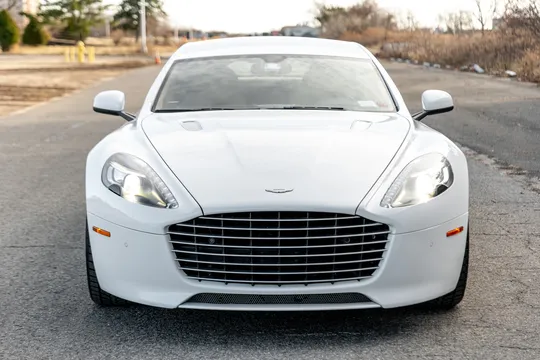 2014 Aston Martin Rapide - Image 2 of 31