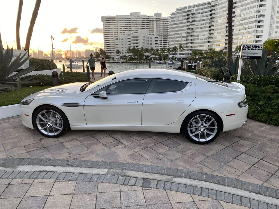 2014 Aston Martin Rapide - Image 5 of 31