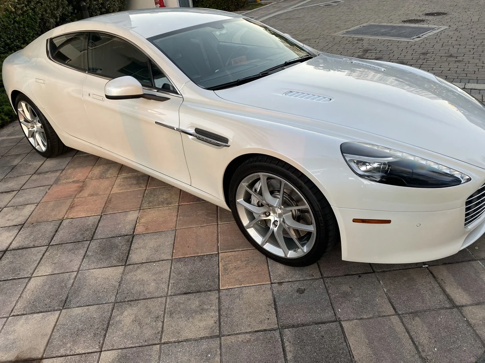 2014 Aston Martin Rapide - Image 9 of 31