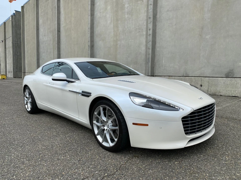 2014 Aston Martin Rapide - Image 20 of 31