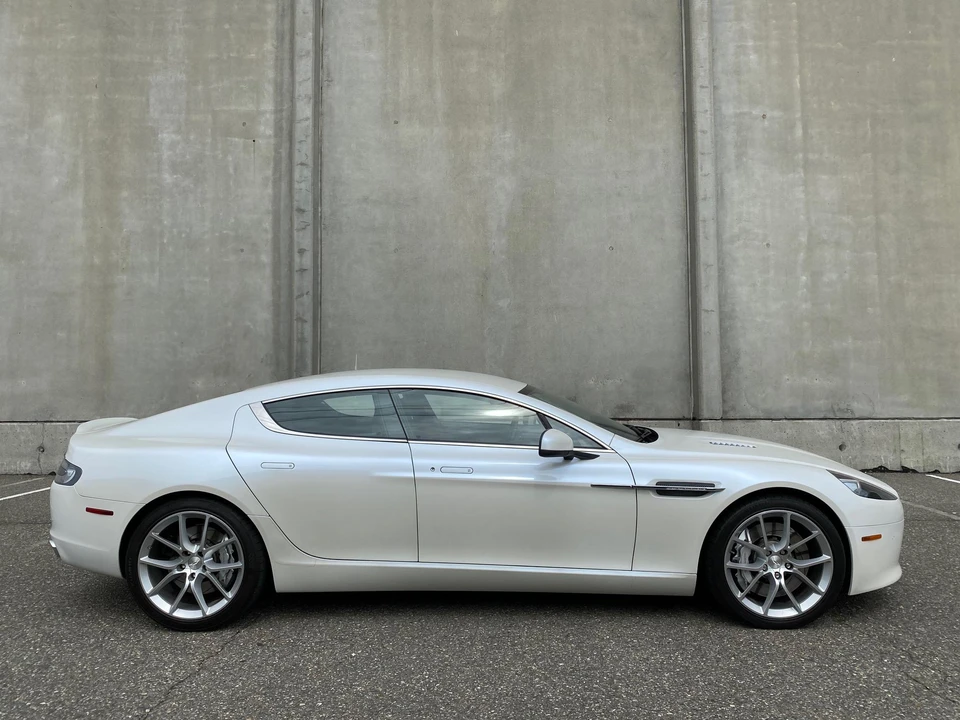 2014 Aston Martin Rapide - Image 18 of 31