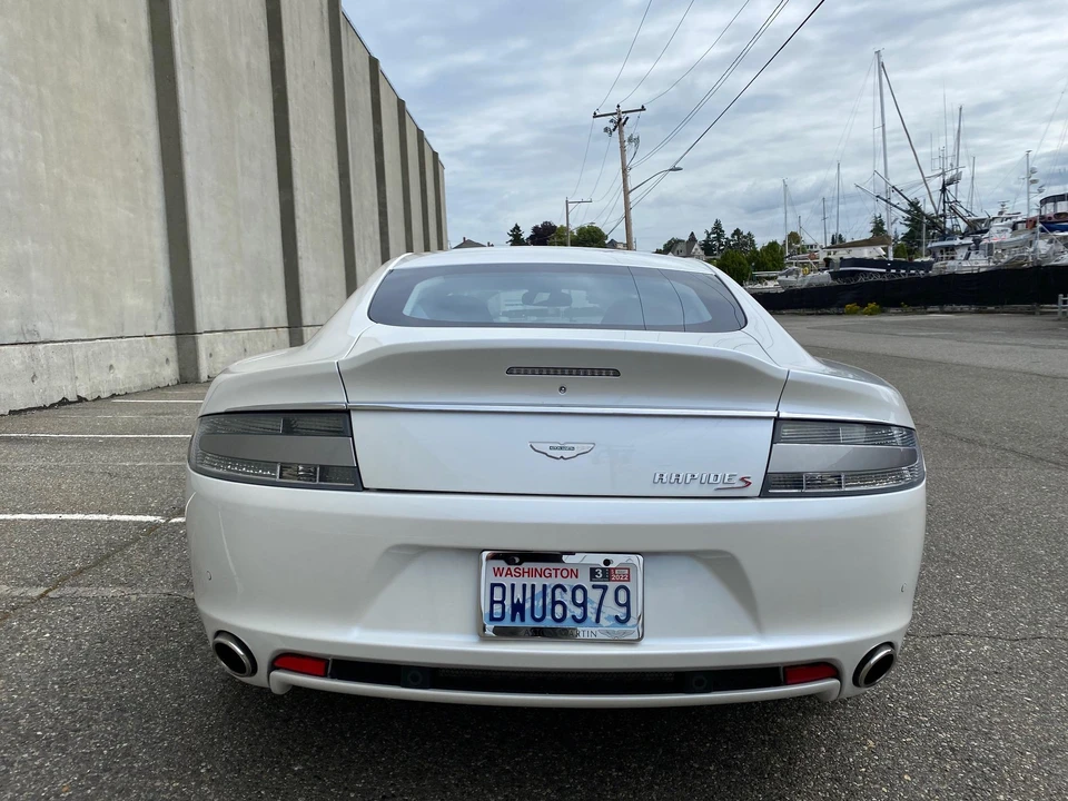 2014 Aston Martin Rapide - Image 15 of 31