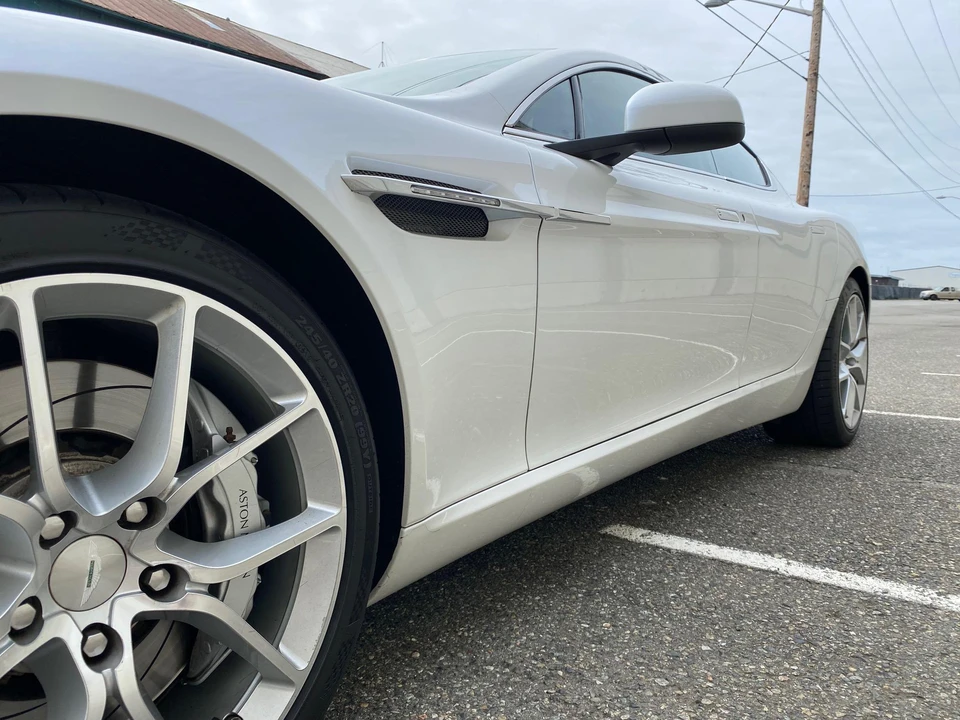2014 Aston Martin Rapide - Image 28 of 31