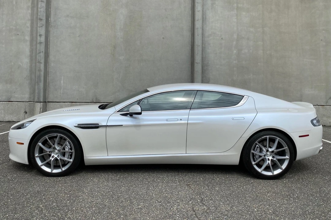 2014 Aston Martin Rapide - Image 11 of 31
