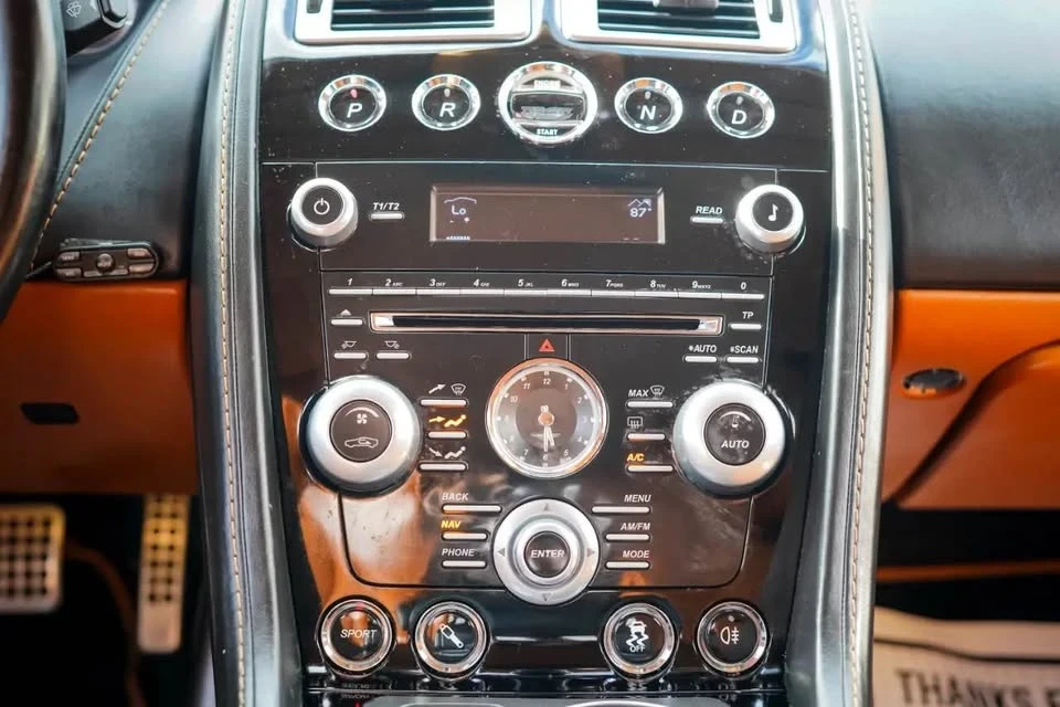 2014 Aston Martin Rapide - Image 12 of 18