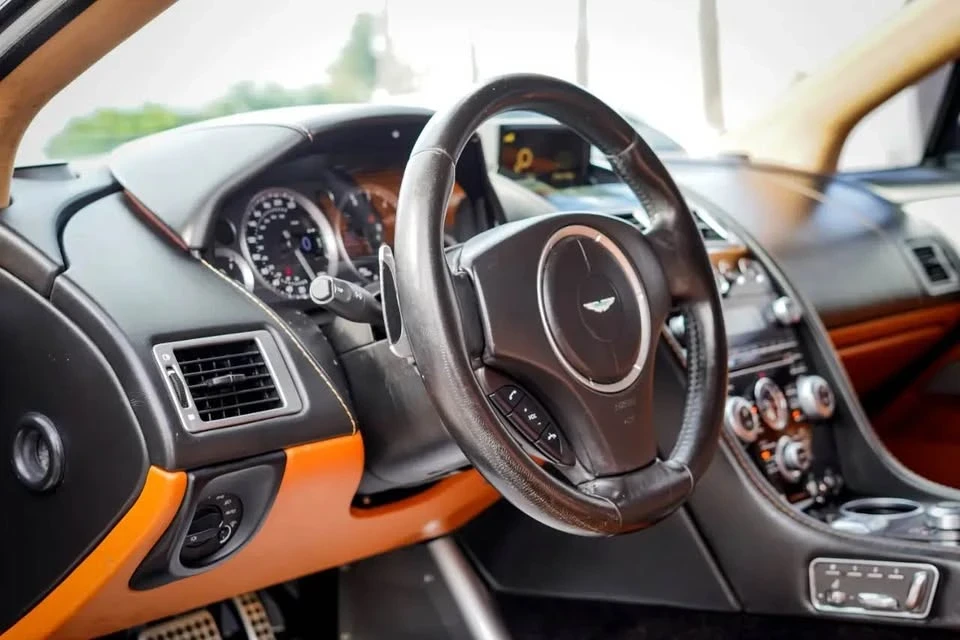 2014 Aston Martin Rapide - Image 9 of 18