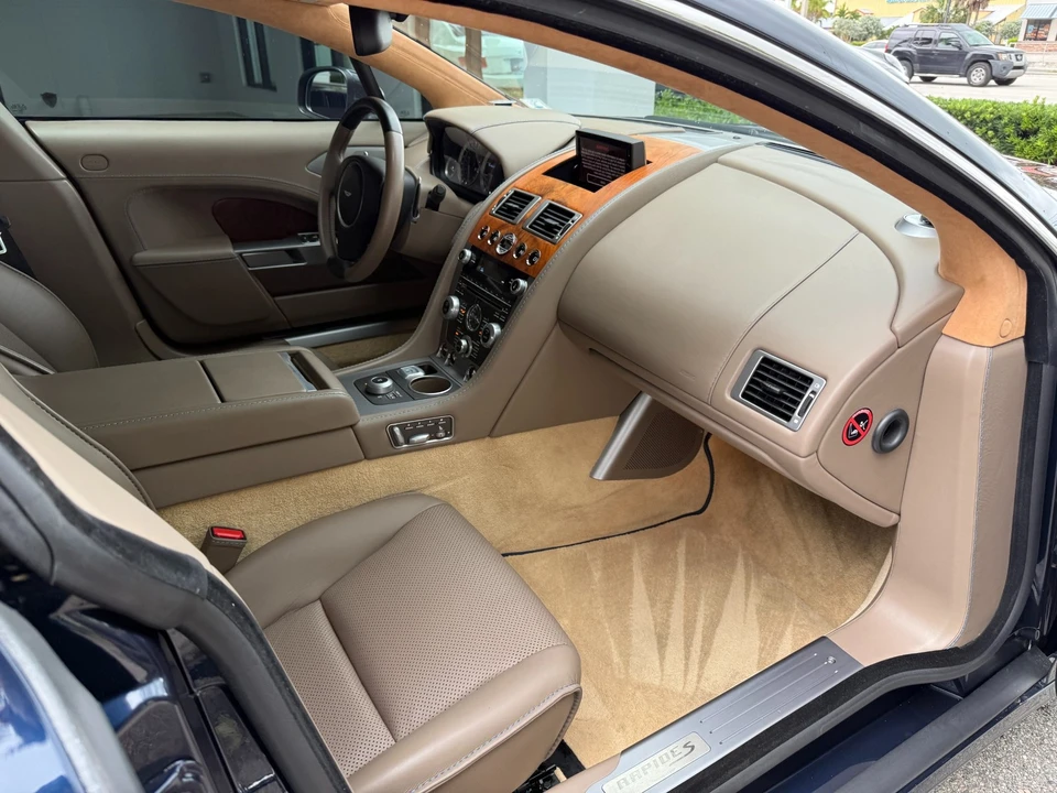 2014 Aston Martin Rapide - Image 29 of 30