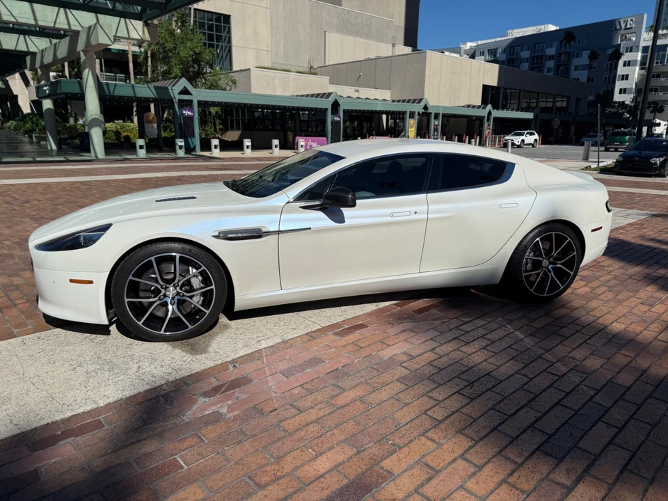 2014 Aston Martin Rapide - Image 6 of 6