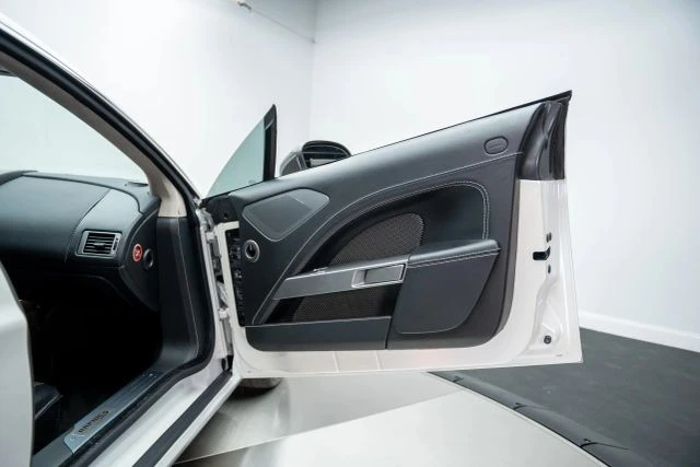 2014 Aston Martin Rapide - Image 23 of 31