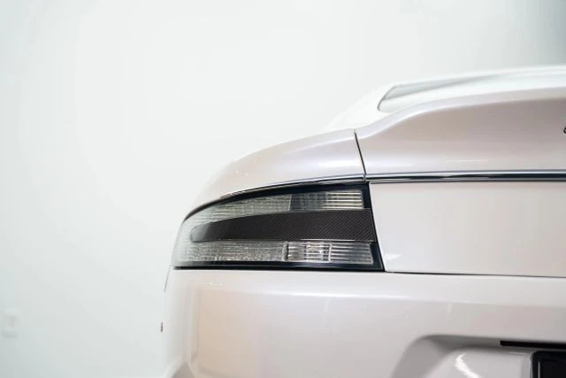 2014 Aston Martin Rapide - Image 11 of 31