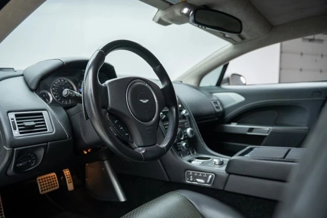 2014 Aston Martin Rapide - Image 2 of 21