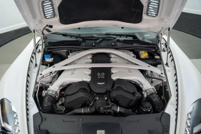 2014 Aston Martin Rapide - Image 27 of 31