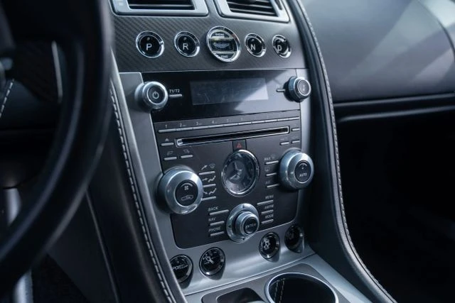 2014 Aston Martin Rapide - Image 12 of 18