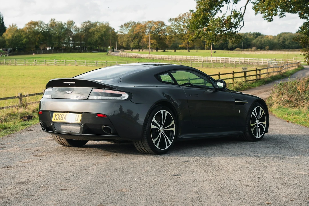 2014 Aston Martin V12 Vantage (2010-2018) - Image 13 of 21